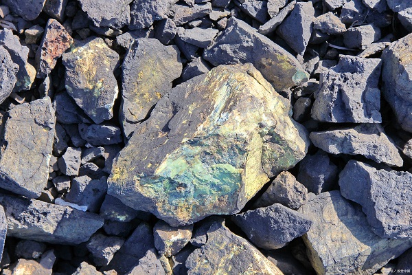 深圳礦石檢測(cè)去哪做？礦石成分分析一次需要多少錢(qián)？